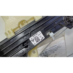 Mecanismo de elevación del parabrisas delantero. DX RENAULT CLIO Serie V 807201776R H4D460 (19>) - Product Image 3