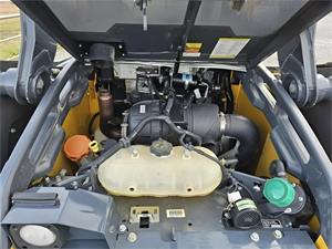 Cargador compacto 2018 DEERE 325G Cargador de dirección deslizante de alta eficiencia operativa con sistema hidráulico de alto flujo - Product Image 5