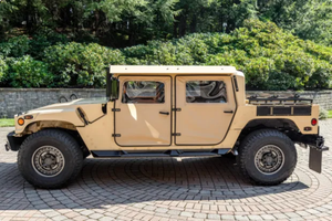 USADO, LISTO PARA CONDUCIR |   CONDUCCIÓN IZQUIERDA |   Volante a la derecha |   2010 A M GENERALLSS M1165A1 HMMWVVSS - Product Image 3