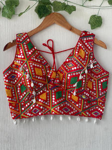 Chemisier romain en soie décontracté avec broderie florale Design unique de l'Inde Taille XS Confortable Coupe décontractée Usage quotidien - Product Image 5