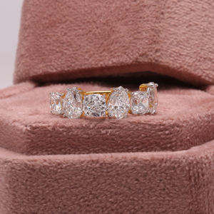 10KT Or Massif IGI Certifié Sans Conflit Mariée Diamant Bande De Mariage Demi Eternité Poire Coussin Coupe Laboratoire Cultivé Classique 1.5-2 - Product Image 2
