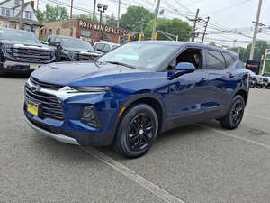 Chevrolet Blazer LT 2022 de 4 Puertas, SUV con Equipamiento 2LT, Diseño que Cumple con los Estándares - Product Image 3