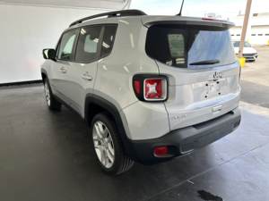 Jeep Renegade 2021 d'occasion propre - Product Image 5