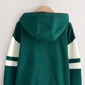 เสื้อฮู้ดเด็กผู้ชายผ้ามีสไตล์ระบายอากาศได้ดีพร้อมออกแบบโลโก้ตามสั่ง / ดีไซน์สีตัดต่อสำหรับผู้ซื้อจำนวนมาก แขนยาว - Product Image 5