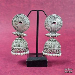 Boucles d'oreilles Jhumka à cloche oxydée en laiton de style tribal lourd avec perles pendantes et pierres de zircon pour un look de mode ethnique - Product Image 3