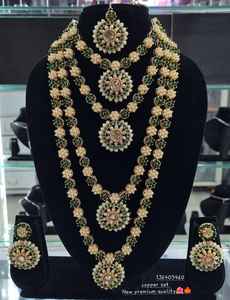 ENSEMBLE DE BIJOUX INDIENS TRADITIONNELS ET À LA MODE EN CUIVRE ENSEMBLE DE BIJOUX DE MARIAGE POUR FEMMES BOUCLES D'OREILLES ET COLLIER - Product Image 2