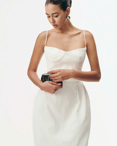 Robe Camisole Blanche Élégante Beauté Pure et Immaculée Personnalisable OEM/ODM Fabriqué au Vietnam - Product Image 2