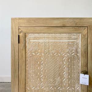 Aparador moderno hecho a mano en madera de mango macizo, armario con acento étnico MENORCA para almacenamiento en sala de estar o dormitorio - Product Image 4