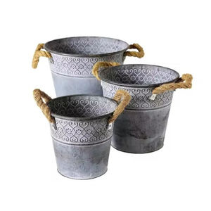 Jardinières galvanisées en métal de fer faites à la main de la meilleure qualité dernières jardinières décoratives de concepteur pour la maison jardinière de décoration de jardin - Product Image 5