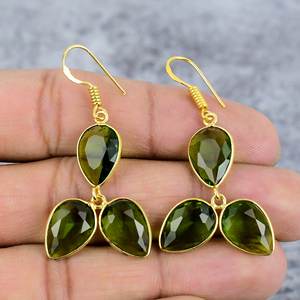 Pendientes colgantes chapados en oro de Plata de Ley 925 con forma de pera de tres piedras preciosas de peridoto para mujer, pendientes hechos a mano, regalo para ella - Product Image 2