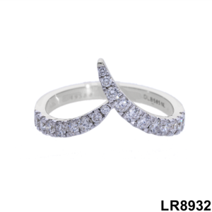 Anillo de diamante natural de oro amarillo de 14 quilates, banda en forma de V superpuesta con diamantes redondos de corte brillante - Product Image 2