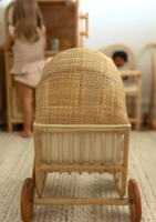 Meilleure vente Poussette de poupée en osier aspect rotin Poussette de bébé à roulettes faite à la main pour enfant