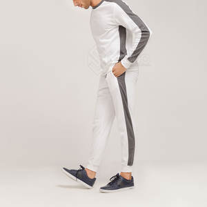 Vente en gros grande taille hommes survêtement style unique respirant motif solide quantité minimale de commande bas fabriqué au Pakistan pour la saison d'hiver - Product Image 3