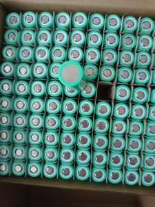 Đêm Trước pin <span class=keywords><strong>lithium</strong></span> 33V <span class=keywords><strong>3.6V</strong></span> 3200mAh di động 3.7V 18650 33V 3300mAh hình trụ Li Ion pin Eve 18650 33V cho xe Golf Ebike - Product Image 4