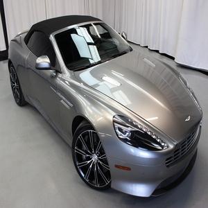 Aston Martin DB9 2018, el más vendido, de lujo, con paquete tecnológico Volante, motor Turbo V12 de 6.0L, 510hp, 457ft, transmisión automática de 6 velocidades. - Product Image 1