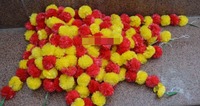 Karangan bunga Marigold buatan 4 kaki, untuk dekorasi India latar belakang untuk upacara Haldi dan dekorasi pemanasan rumah