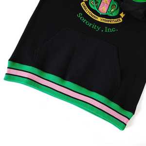 Sudadera con Capucha Unisex AKA Black Prep, Bordado Chenille Verde y Rosa con Letras Griegas, Ajuste Premium - Product Image 4