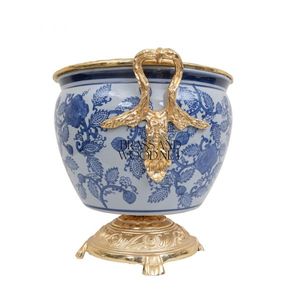 Pot de fleurs en porcelaine de luxe avec décor en laiton plaqué or - Product Image 1