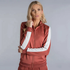 ชุดกีฬาสำหรับผู้หญิงชุดวอร์มมีซิปแบบเข้ารูปโลโก้ตามสั่งชุดกีฬาผ้าโพลีเอสเตอร์ลายทางด้านข้างเปิดไหล่ - Product Image 6