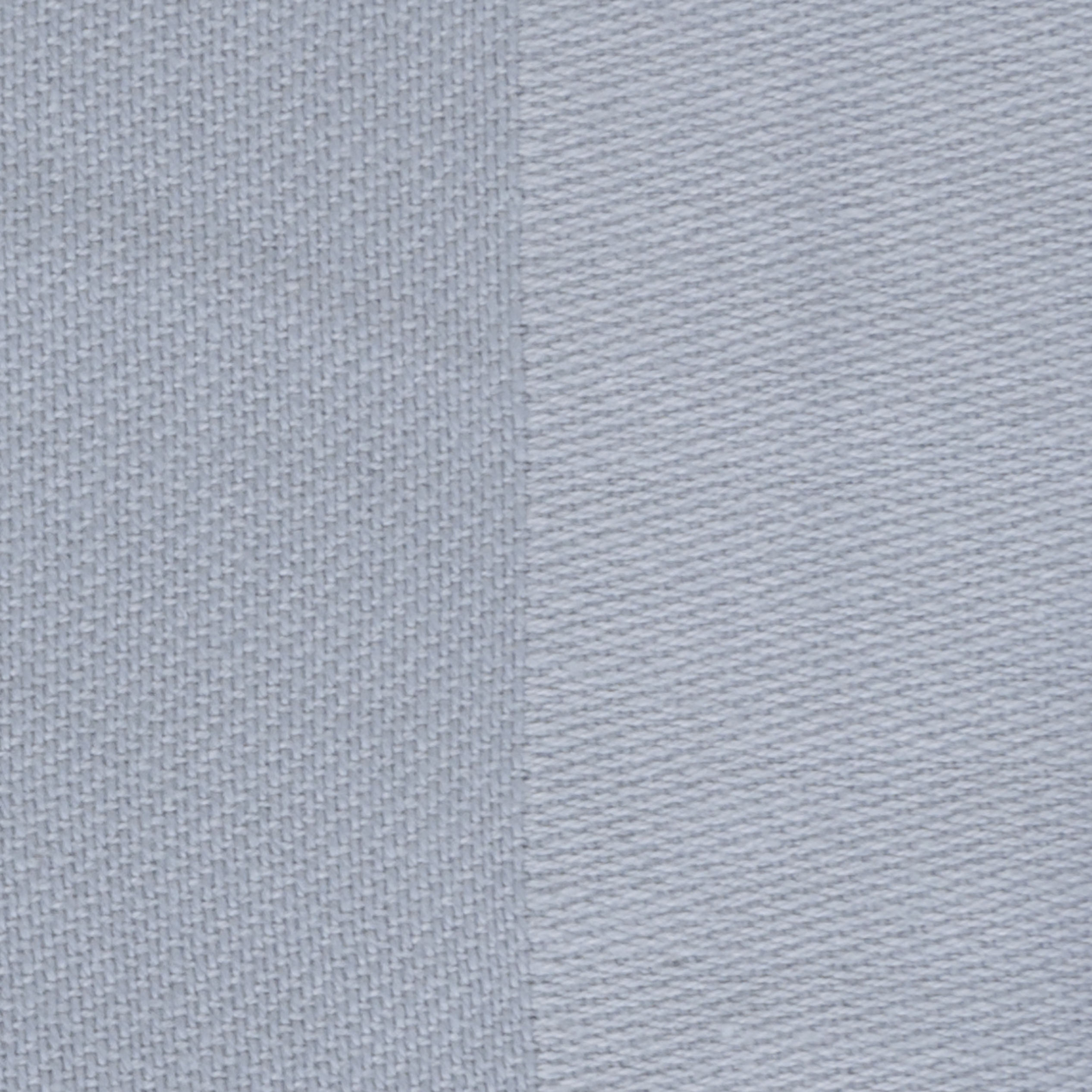 สีเทาอ่อน