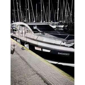 Sealine C330 <b>Yacht</b> - Product Image 3