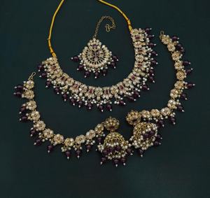 Joyería elegante, función de boda india, piedra CZ tachonada con collar de trabajo de perlas, conjunto de pendientes con cadena para el cabello y conjunto Mangtika - Product Image 3