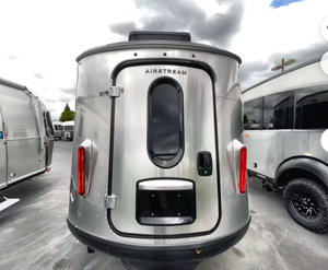 LISTO PARA ENVIAR: Remolque de Viaje de Lujo de Aluminio y Acero Inoxidable para RV, Caravana, con Ducha y Baño para 4 Personas Familiares - Product Image 2