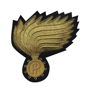 Chất Lượng Cao Biểu Tượng Tùy Chỉnh Hoàng Gia Blazer Phù Hiệu Vải Cảm Thấy Phù Hiệu Đồng Phục Visor Hat Túi Gia Đình Crest Thêu Thêu - Product Image 6