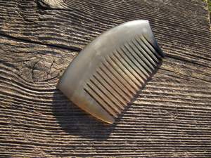 REFER COLORES CUERNO BUFFALO PEINES AL POR MAYOR Peines de cuerno antiestáticos naturales para regalos de vacaciones por artesanía de media luna - Product Image 4