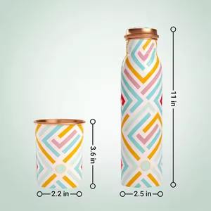 Botella de cobre puro de calidad superior con boca ancha, tapa fuerte fácil de llenar y botella ecológica para agua saludable de la India - Product Image 1