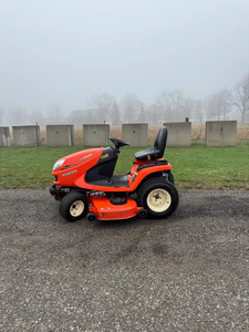 Tondeuse à gazon Kubota GR2120 pour la coupe de l'herbe, disponible à la vente - Product Image 4