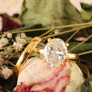 ชุดเครื่องประดับงานหมั้นสีเหลืองทอง10KT 2.25 tcw แหวนเพชรโมอิสเจียระไนรูปวงรีและการตั้งค่ากรงเล็บของเจ้าสาวสำหรับผู้หญิง - Product Image 1