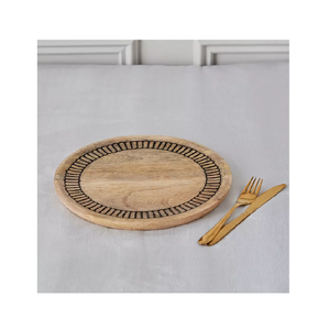 Assiette de présentation en bois classique de forme ronde design sculpté Plateau de service élégant pour les événements et les fêtes de mariage - Product Image 2