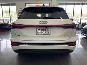 Audi Q6 e-tron Premium 4 portes SUV 2025 – Voitures d'occasion abordables à vendre - Product Image 3