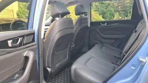 2021 WeItnneyster W6 520 R18 Tyre Lithium Battery Leather Seats Rear <b>Camera</b> AWD <b>Panoramic</b> Sunroof - Product Image 6