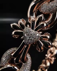 Collier de luxe en or blanc 14 carats, chaîne cubaine sur mesure, diamant taille brillant certifié IGI, lien émeraude, fleur de hanche, cadeau unisexe - Product Image 6