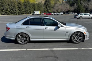 MERCEDES-BENZ C63 AMG SEDÁN 2010 USADO, VOLANTE A LA IZQUIERDA/DERECHA - Product Image 3