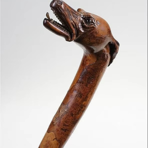 Bastón de madera barnizada ajustable de 122cm de diseño personalizado de fábrica Popular para acampar y hacer senderismo al aire libre - Product Image 1