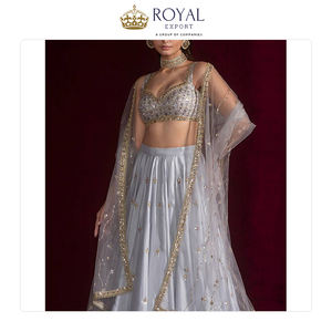 Experts dans la vente de collections de vêtements de mariage pour femmes de haute qualité, nouvelle collection de créateurs de mode, en satin de soie, travail de zari, lehenga choli - Product Image 4