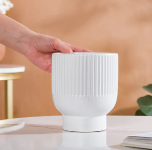 AK แจกันดอกไม้เซรามิกทำจากทองเหลืองดีไซน์ทันสมัยพร้อมแจกันตั้งโต๊ะสีขาวตกแต่งร้านอาหารเครื่องประดับตกแต่งคาเฟ่ - Product Image 2