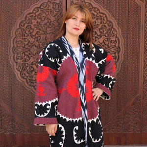 Veste Banjara multicolore soie broderie travail accrocheur à manches longues veste nouveauté à la main Suzani veste brodée - Product Image 1