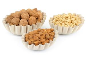 Bol de service décoratif en métal parfait pour les chocolats, un accessoire incontournable pour les tables de luxe et les étalages de bonbons - Product Image 6