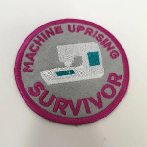 Petite machine à broder personnalisée Badges Logo Patch Tridimensionnel Broderie Patch Fleur Sergé Tissu Adhésif Merrow Bordure - Product Image 1