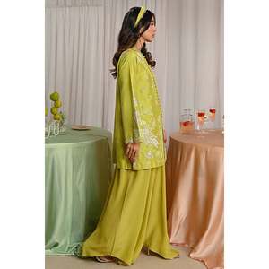 เสื้อแจ็คเก็ตผ้าซาตินทรงหลวมสำหรับผู้หญิง Juliet Green พร้อมลายปัก - Product Image 6