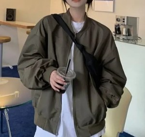 Veste universitaire coupe-vent en gros Vestes universitaires surdimensionnées pour femmes Fabricant Vestes Letterman premium OEM pour femmes - Product Image 5