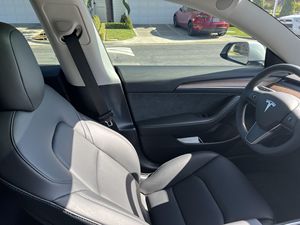 2021เทสลารุ่น3มอเตอร์คู่สีดำล้วนแบบพรีเมียมภายในรถยนต์ไฟฟ้าส่วนใหญ่ยังไม่มีการดัดแปลง AE - Product Image 3