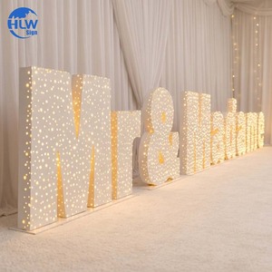 Letras LED Perforadas con Acabado Pintado, Letras Grandes Tipo Marquee con Diseño de Estrellas de 4 pies para Fiestas y Eventos - Product Image 2