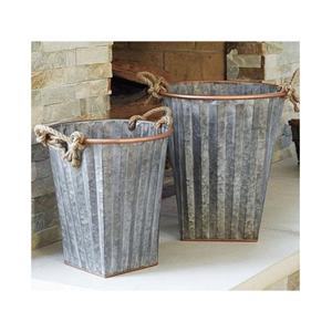 Jardineras decorativas de metal que ofrecen opciones de estilo versátiles para adaptarse a paisajes de jardín contemporáneos y tradicionales - Product Image 5