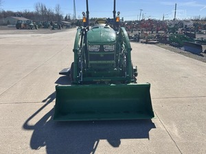 Maquinaria Agrícola 4x4 de Alta Potencia J-O-H-N-DE-E-R-E 3039R 2024, Motor Diésel Eficiente, Uso Pesado, Precio de Mayoreo - Product Image 4