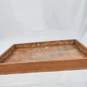 ถาดเสิร์ฟไม้อีพ็อกซี่สีฟ้าทำด้วยมือที่ได้รับแรงบันดาลใจจากการออกแบบแม่น้ำสำหรับตกแต่งบ้าน - Product Image 1